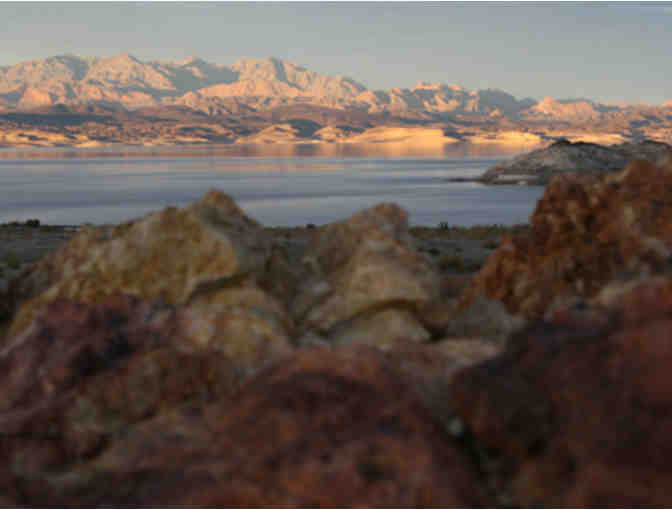 Lake Mead Cruises: Sightseeing Cruise for FOUR with PHOTO, LUNCH, &SODA