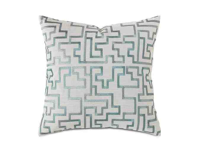 Decor 8 Interiors: Custom Deco Pillows