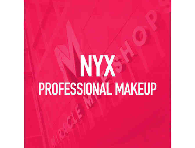 NYX: Professional Makeup Train Case