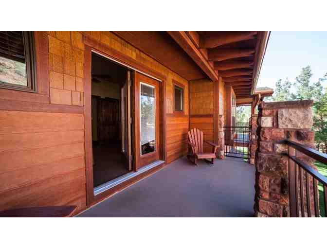 Cable Mountain Lodge: Two Night Stay in a Luxury Suite