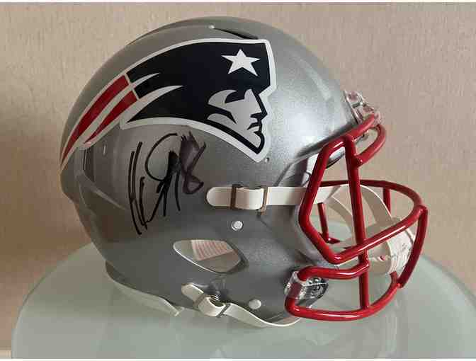 Patriots #18 Matthew Slater Signed Helmet with Certificate of Authenticity