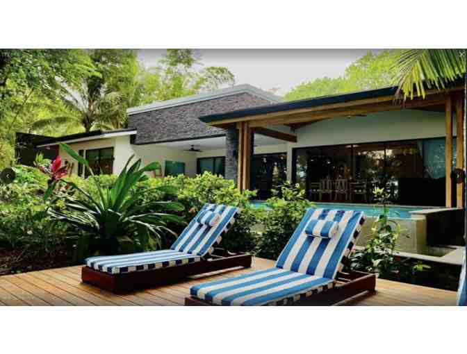 (4) Night Stay In A Luxurious Oceanfront Costa Rica Villa!