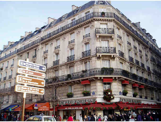 LIVE AUCTION ITEM: Paris Apartment in the Heart of the 'City of Lights' 7-nights stay