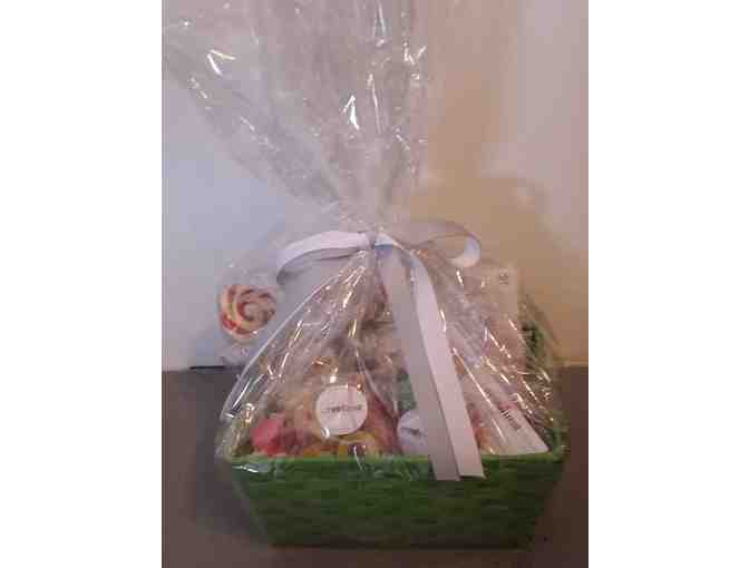 A Real Treat Boutique: Assorted Candy Basket