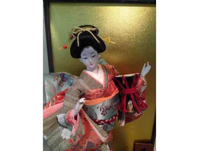 Porcelain hand painted Geisha