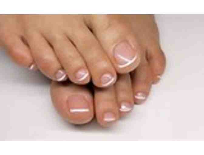 Massage & Pedicure/Lynn & Company