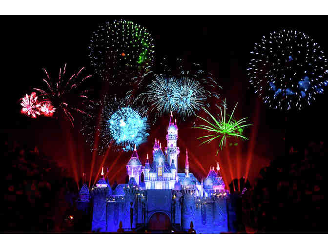 Disneyland Family Package - 4 Park Hopper Passes