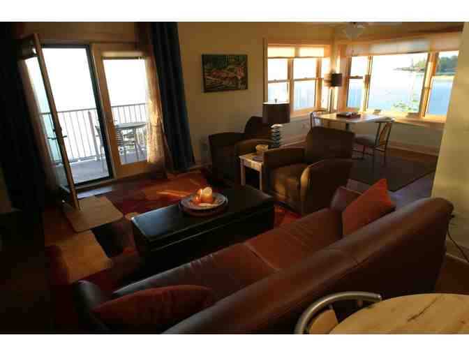 North Shore Getaway Package at East Bay Suites