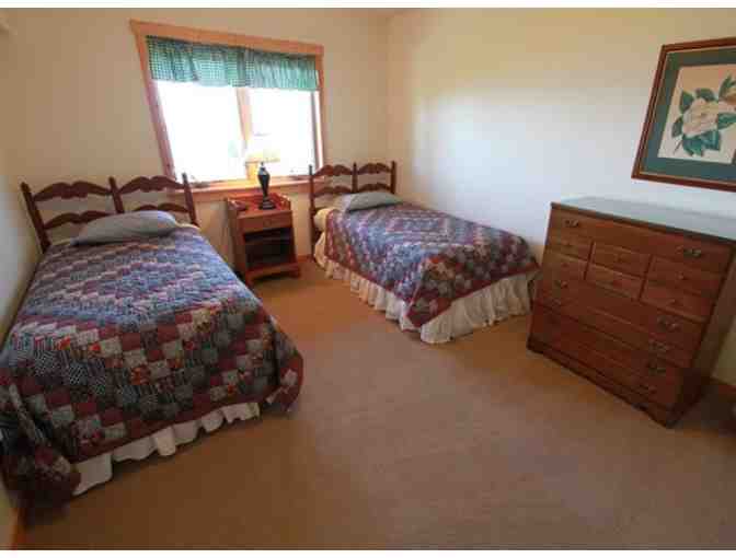 Cozy Two-Night Stay at Modern Townhome in Tofte, Minnesota, Aspenwood 6536