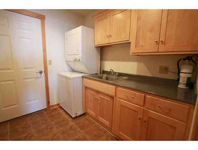 Cozy Two-Night Stay at Modern Townhome in Tofte, Minnesota, Aspenwood 6536