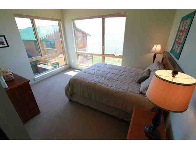 Two-Night Stay at Modern Townhome on North Shore of Lake Superior, Aspenwood 6538