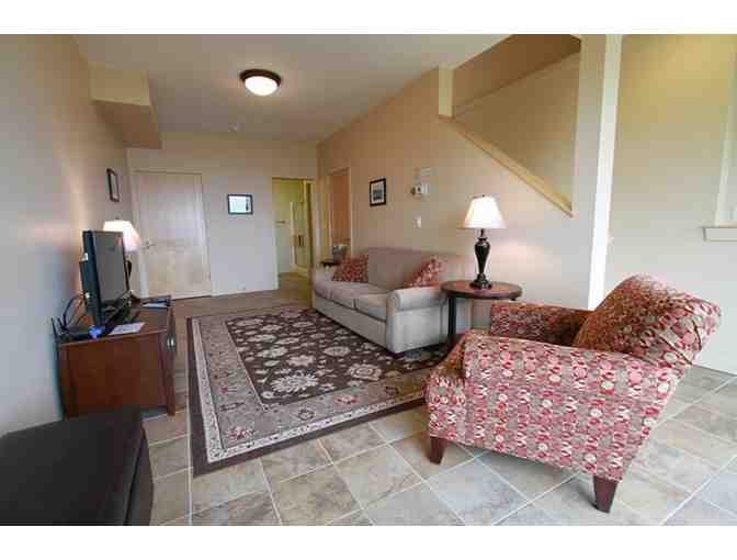 Two-Night Stay at Modern Townhome on North Shore of Lake Superior, Aspenwood 6538