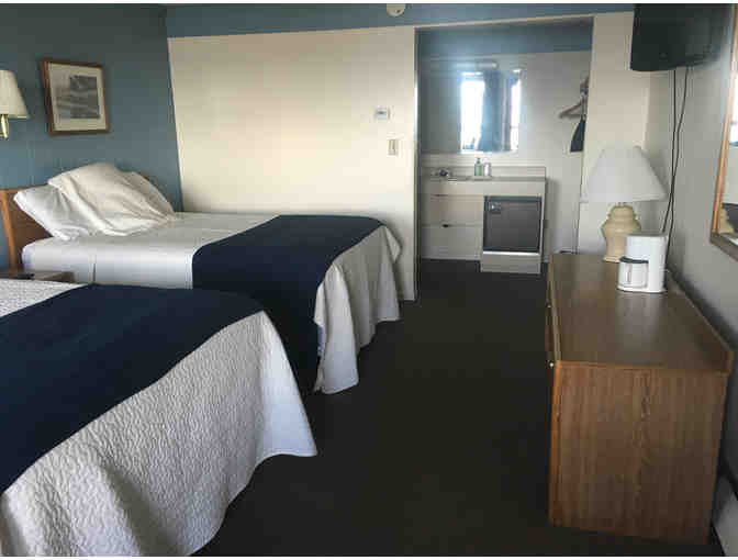 Lakeside Superior 2-Night Stay at Harbor Inn in Grand Marais, MN