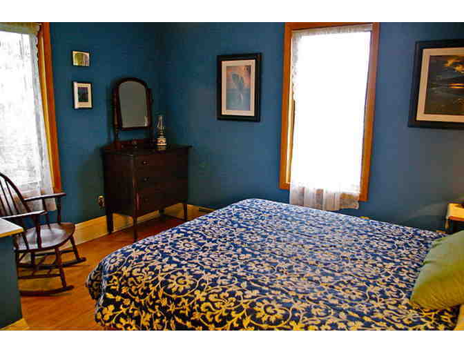 One-Night Stay Sweetheart Package from the Art House B&B