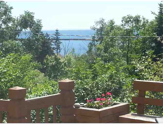 One-Night Stay Sweetheart Package from the Art House B&B