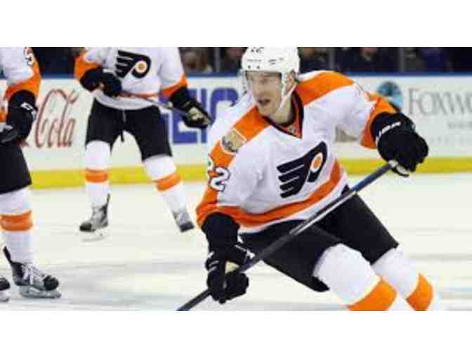 Dale Weise Philadelphia Flyers hockey puck