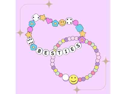 Bracelet making party with Principal D'Agata!