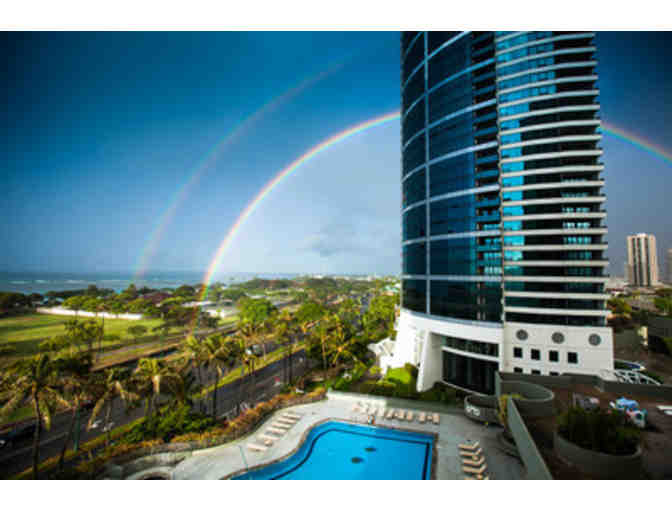 1 week stay at luxury Oahu condo