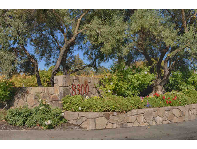 ENJOY THE CAKEBREAD EXPERIENCE