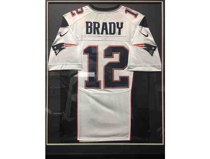 Autographed Jersey - Patriots Tom Brady