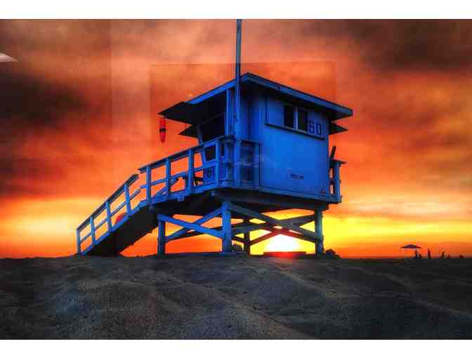 24" x 36" Glass Print of Tower 60 - Photo 1