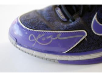 Los Angeles Lakers Kobe Bryant Autographed Shoe