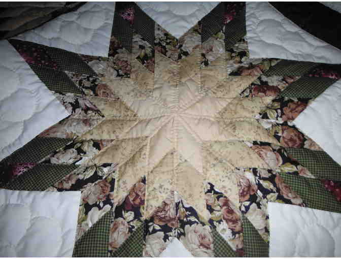 Amish Handmade Quilt 'Star in the Stars'