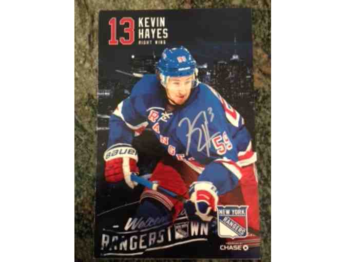A Kevin Hayes 2014-2015 autographed photo card