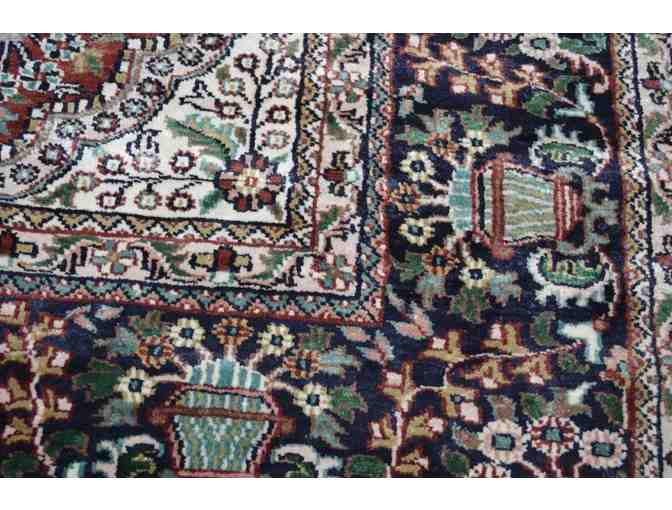 Rug -  attractive 'Agra Silk' (Made in India)