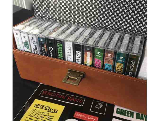 GREEN DAY BOOMBOX AND CASSETTE BOX SET