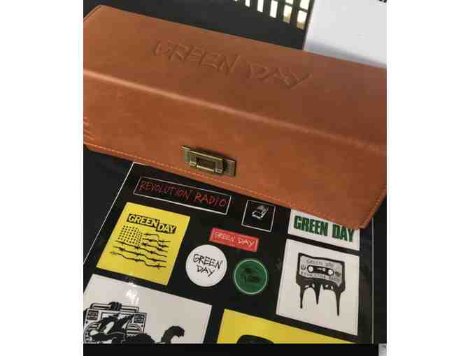 GREEN DAY BOOMBOX AND CASSETTE BOX SET