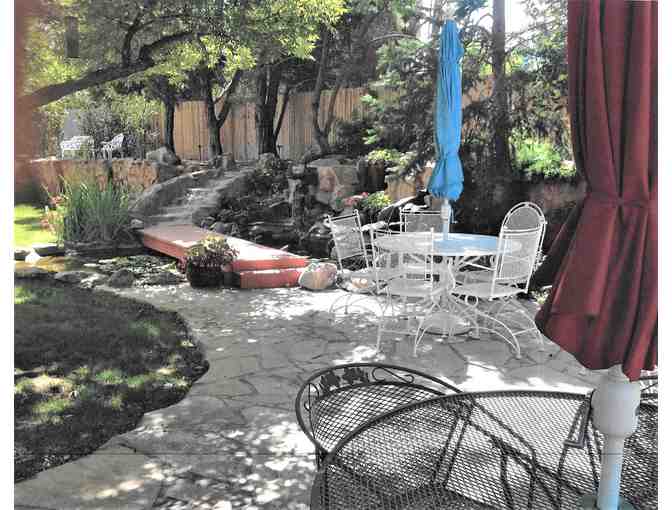 North Valley Home Hosts a Patio Party for up to 36 Persons
