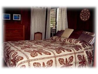 Stay 3 nights in Hawaiian Vacation Rental just 200 yds from the Obama's