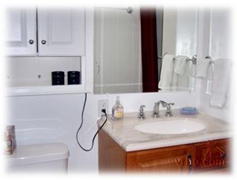 Stay 3 nights in Hawaiian Vacation Rental just 200 yds from the Obama's