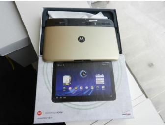 Collectible Motorola Gold-Finished Xoom Tablet Package