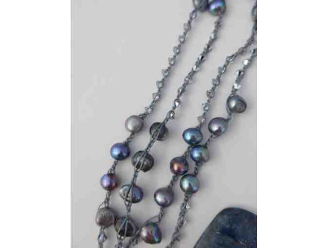 Crochet Beaded Pearl necklace with lapis lazuli