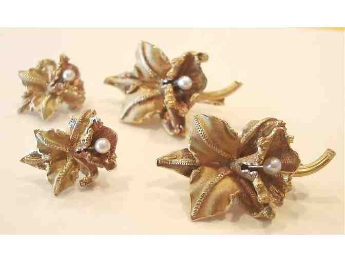 Vintage 18k Gold Pins & Earrings Set
