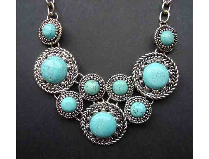 Stylish Turquoise Necklace