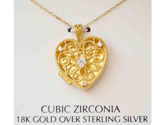 18K Gold on Sterling Openwork Filigree Heart Locket Pendant Necklace -- New