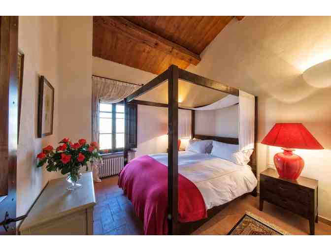 A Week's Stay in the Umbrian Hills of Italy - Four Bedroom, Two Bath Renovated Farmhouse