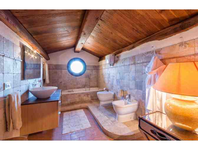 A Week's Stay in the Umbrian Hills of Italy - Four Bedroom, Two Bath Renovated Farmhouse