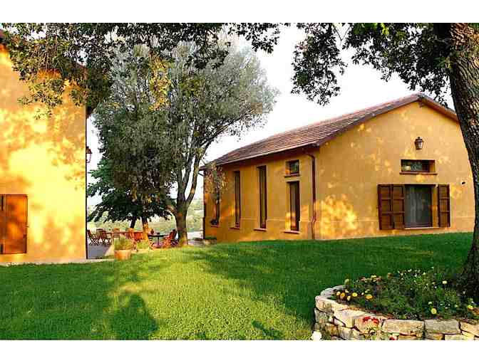 A Week's Stay in the Umbrian Hills of Italy - Four Bedroom, Two Bath Renovated Farmhouse
