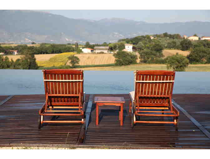 A Week's Stay in the Umbrian Hills of Italy - Four Bedroom, Two Bath Renovated Farmhouse