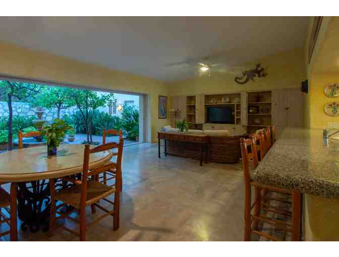 One week at Villa de la Playa in Cabo San Lucas