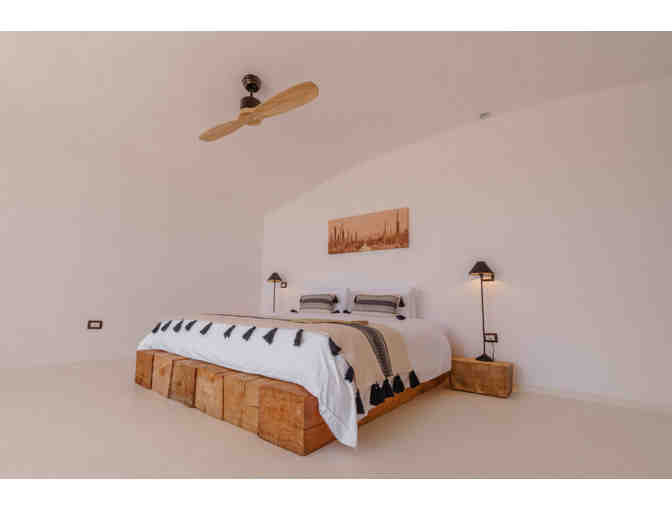 1 night accomodation at The White Lodge ocean view escape