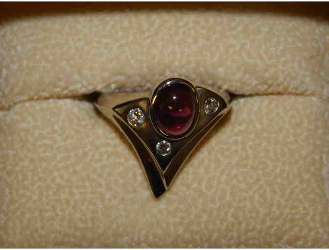 Ring - White Gold with Rhodolite and Diamonds