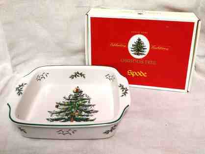Spode Christmas Tree Casserole Dish