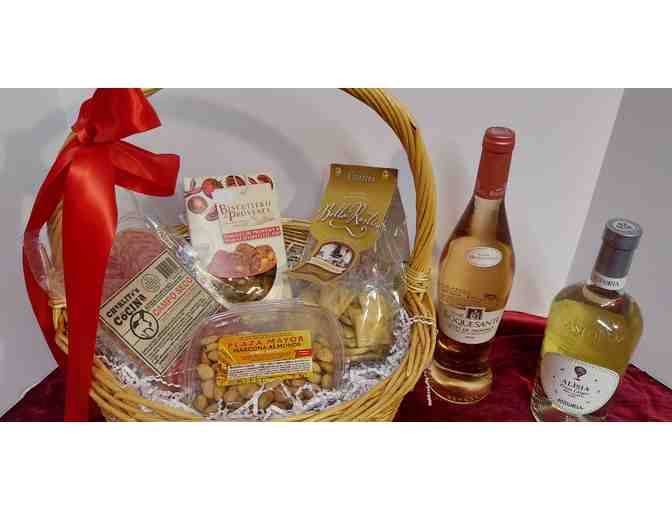 Wine and Fun Delectables Nibble Basket