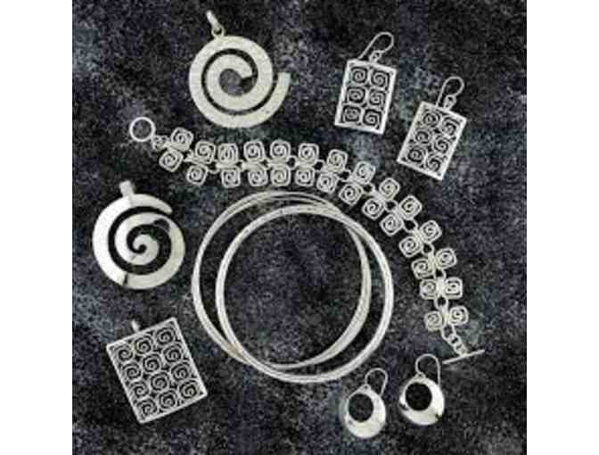 Enjoy Scenic Wickford! - Shopping Experience