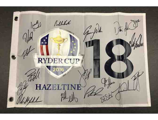 2016 USA Ryder Cup pin flag signed by Team USA - Photo 1